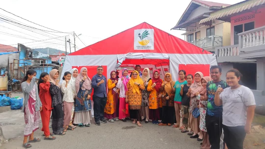 SMP Negeri 24 Padang Salurkan Bantuan untuk Siswa Terdampak Musibah Kebakaran
